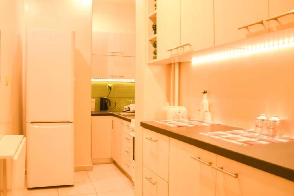 Ferienwohnung Sweet & Cosy Apt In The Center Of Athen Exterior foto
